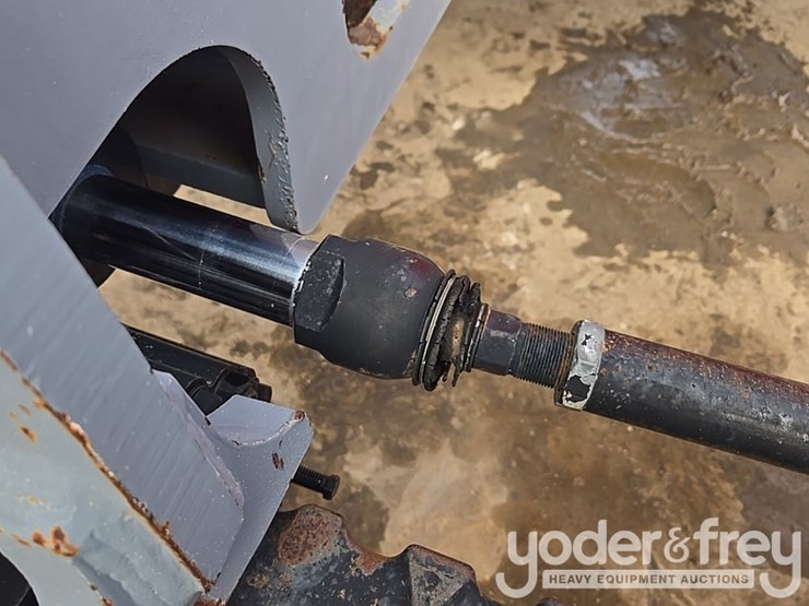 2017-skyjack-sj843th-image-46