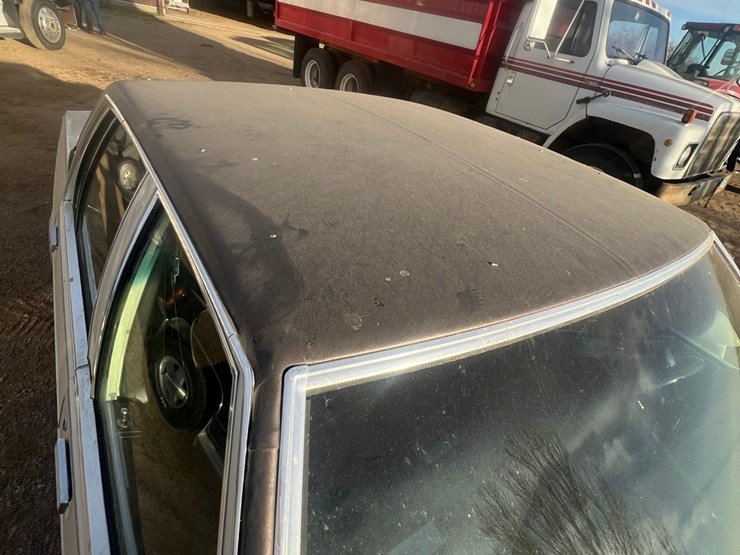 lot-13.-oldsmobile-delta-88-royale-car,-4-dr.,-196,050-mi,-307-v8,--4-speed-automatic-image-43