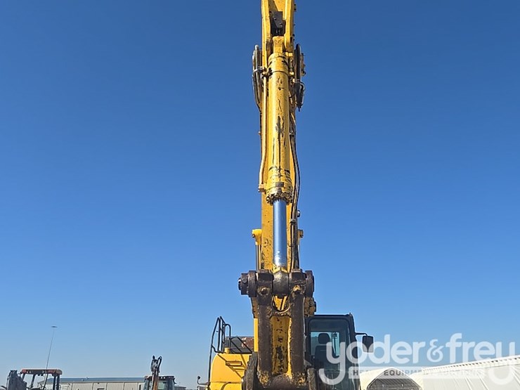 2013-komatsu-pc490-lc-10-image-33
