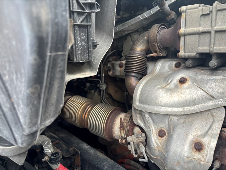 2018-freightliner-cascadia-126-image-29