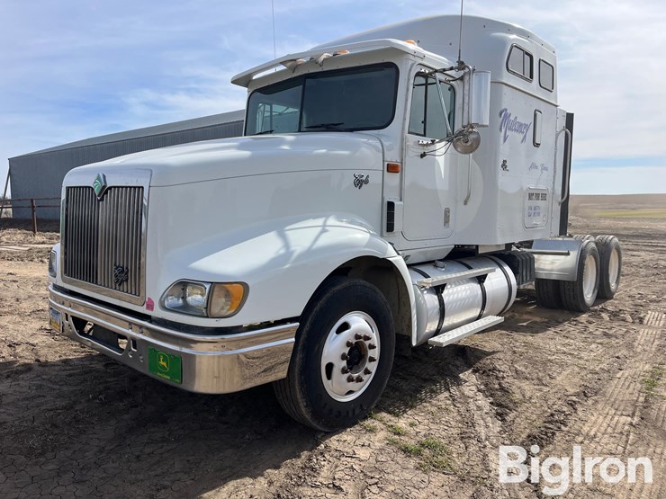 1999-international-9400-eagle-image-1