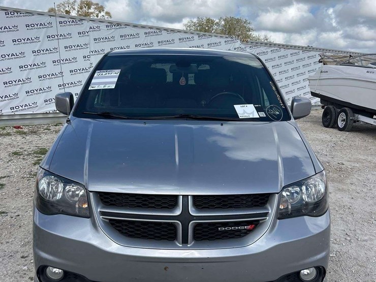 2019-dodge-grand-caravan-image-27