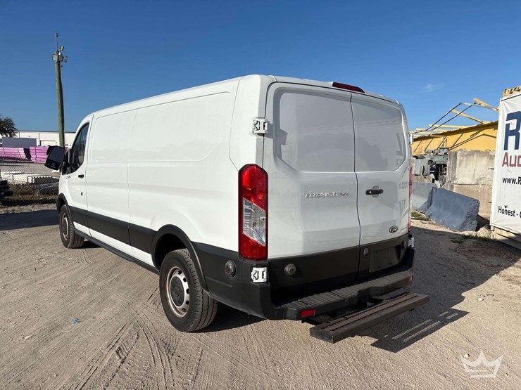 2019-ford-transit-image-4