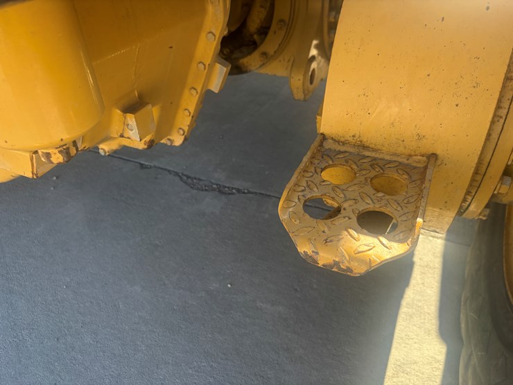 caterpillar-140h-vhp-image-48