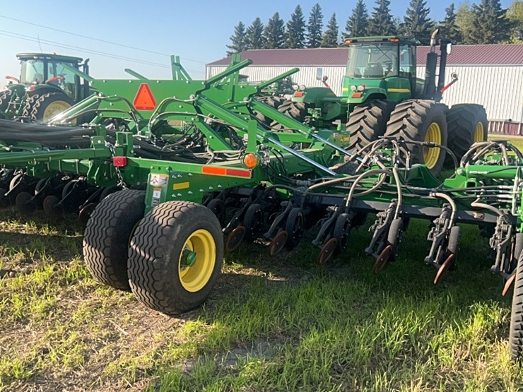 2018-john-deere-1910-image-33