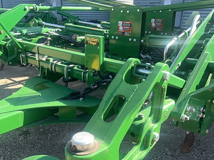 2022-john-deere-52-image-39