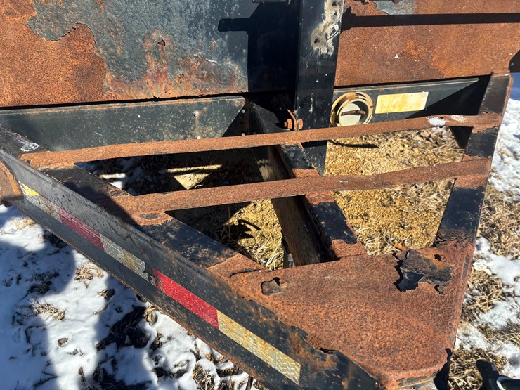 #2272-•-b-&-b-26'-equipment-trailer-image-16