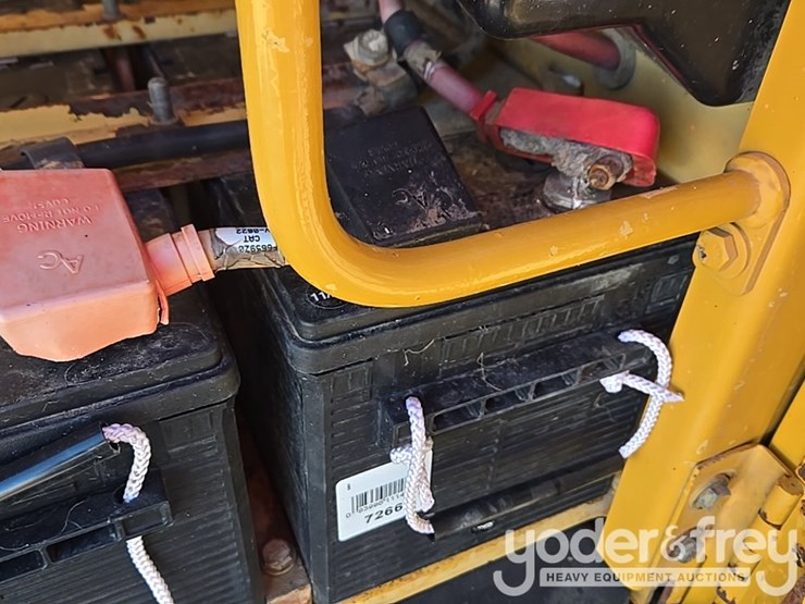 2005-caterpillar-140h-vhp-plus-image-91