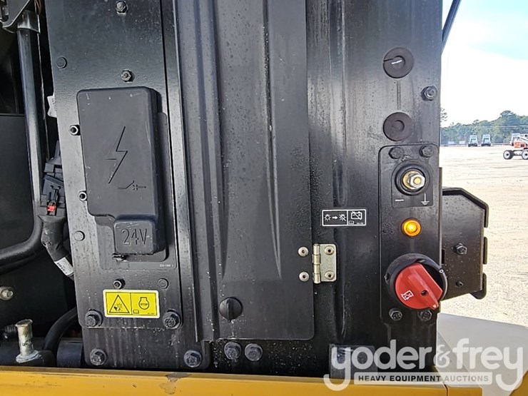 2026-caterpillar-930-image-35