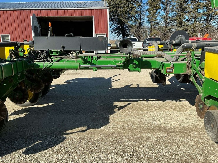 2001-john-deere-1770-image-10