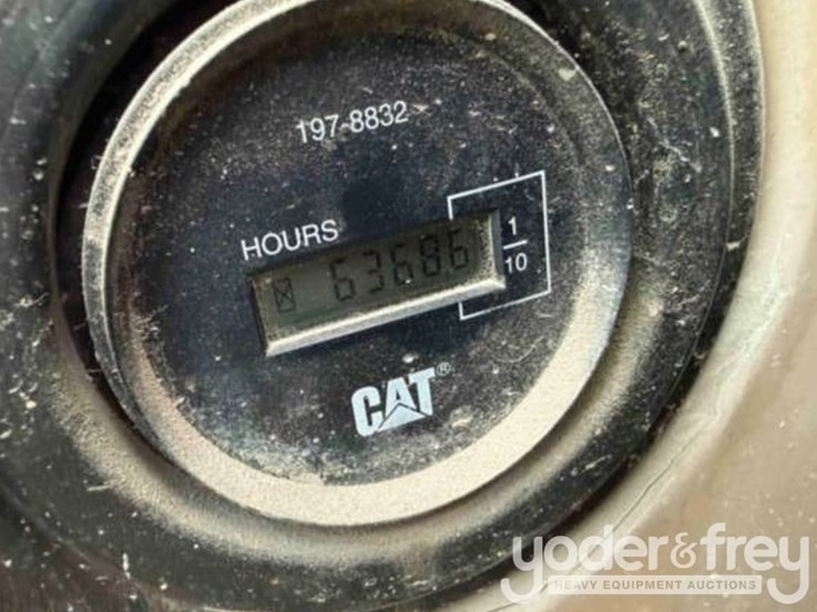 2005-caterpillar-330cl-image-7