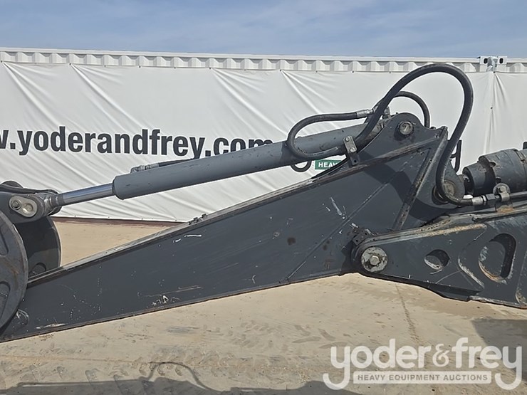 2014-deere-310k-ep-image-57