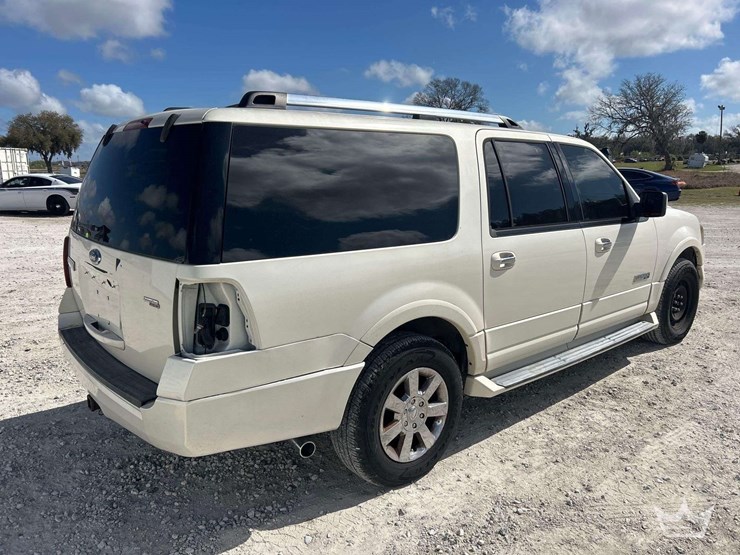 2008-ford-expedition-image-3