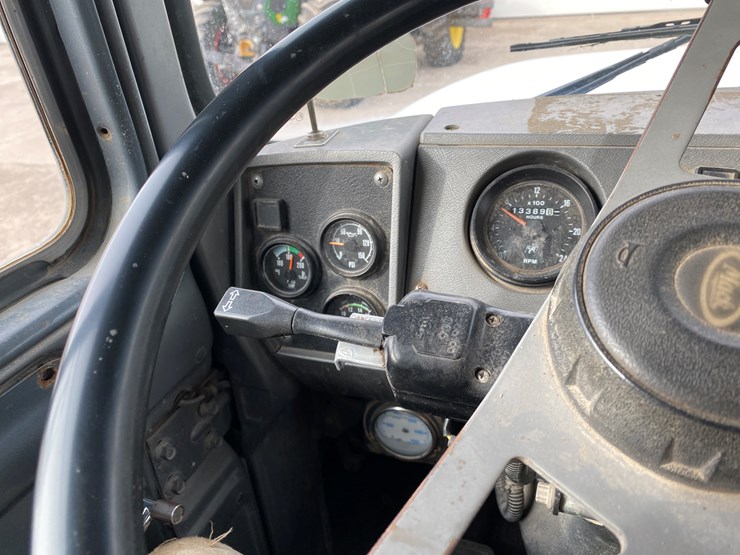 1999-mack-rd690s-image-62