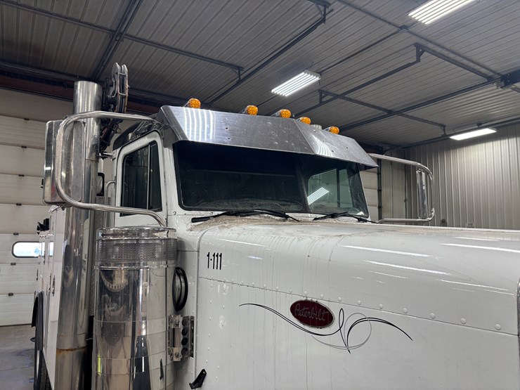 1987-peterbilt-379-image-11