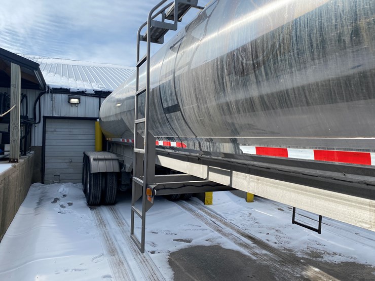 1998-walker-tanker-image-7