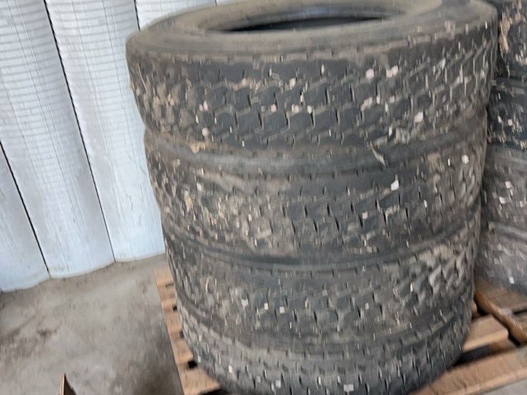 set-of-eight-truck-tires,-size-is-275/80/r-22.5,-all-are-excellent-shape-image-8