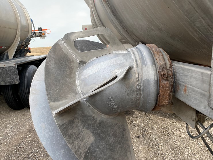 #504-•-2012-northern-8,500-gallon-semi-manure-tanker-(has-wi-title)-(waupun,-wi)-image-48