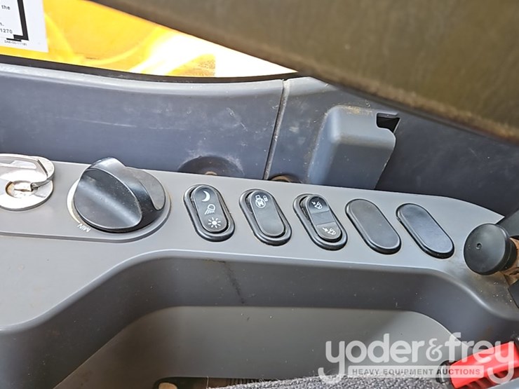 2019-komatsu-pc360-lc-11-image-46