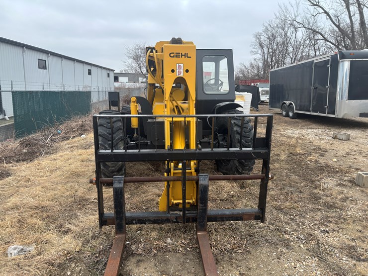 #2310-•-2004-gehl-rs8-telehandler-image-6