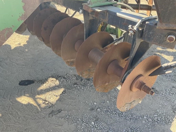 john-deere-32-image-20