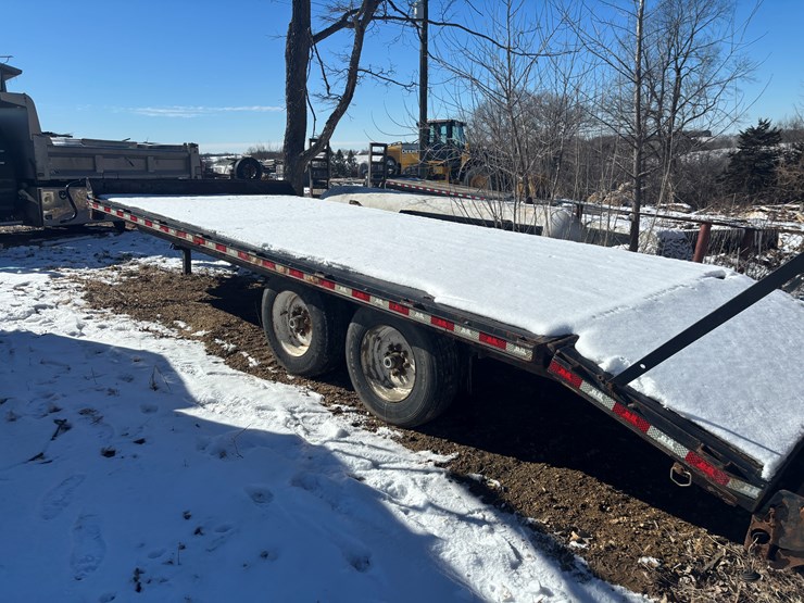 #2272-•-b-&-b-26'-equipment-trailer-image-3