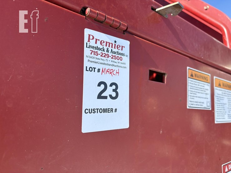 2007-new-holland-br750a-image-13