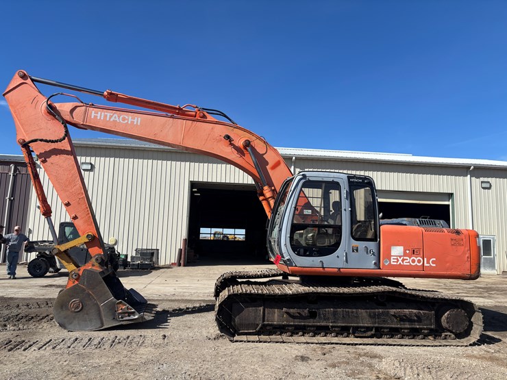 hitachi-ex200-lc-image-2