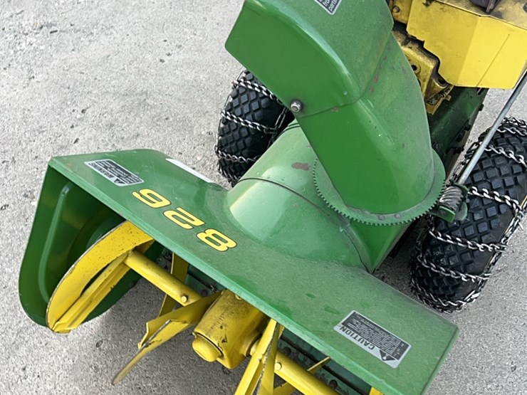john-deere-model-826-snowblower,-nice-shape,-low-time,-stored-inside,-electric-start-image-11