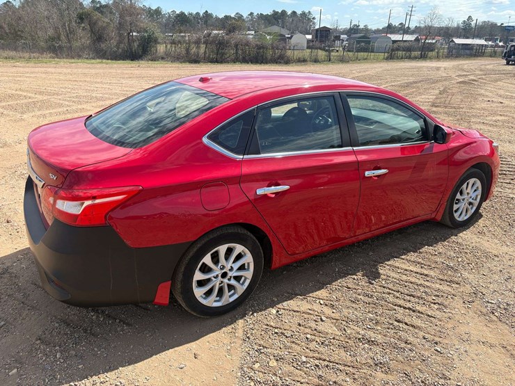 2018-nissan-sentra-4-door-sedan-(165,945-miles)-image-3