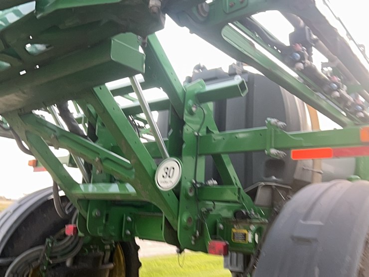 2014-john-deere-r4030-image-141