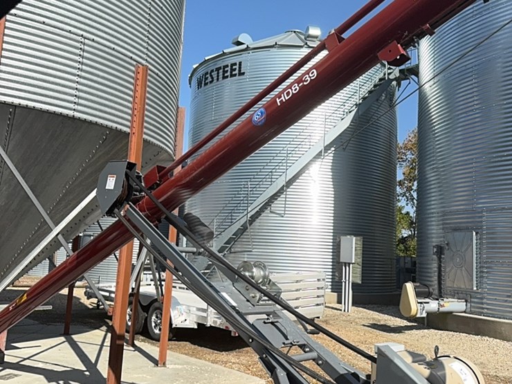meridian-grain-auger-8“-x-39‘,-used-little,-like-brand-new,-equipped-with-220-single-phase-motor,-10-hp-image-4