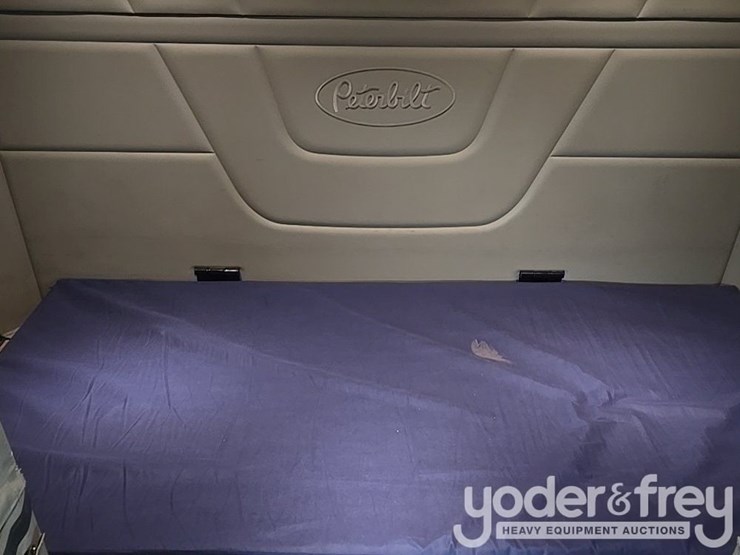 2019-peterbilt-579-image-105