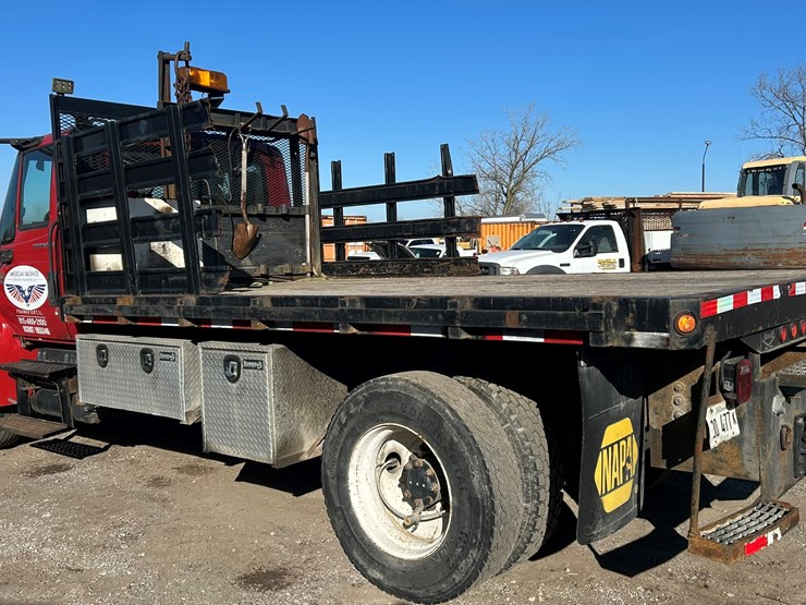 2003-international-4300-sba-image-3