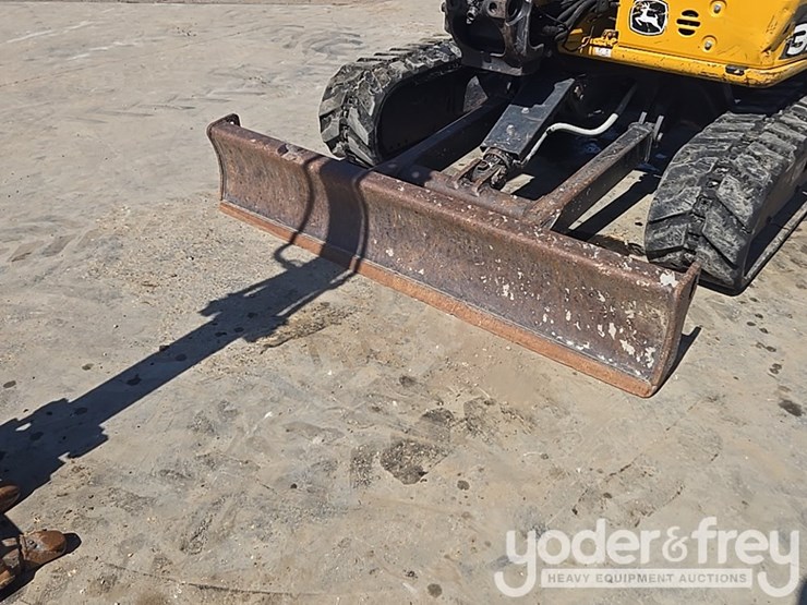 2020-deere-35g-image-20