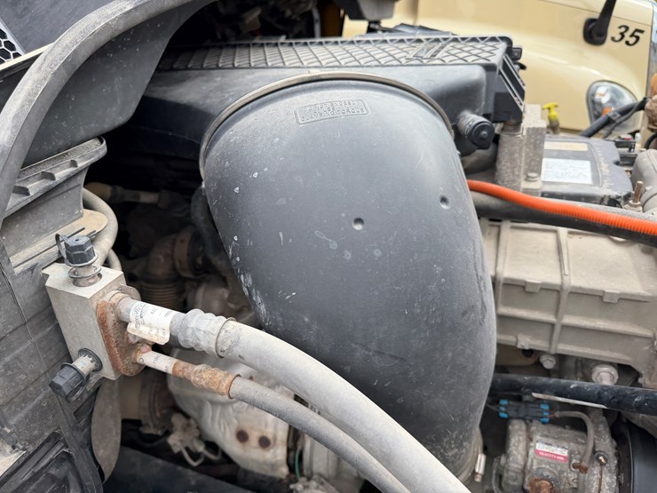 #40954-•-2016-freightliner-t/a-daycab-truck-tractor-3akjgedv4gsgw5933-image-57