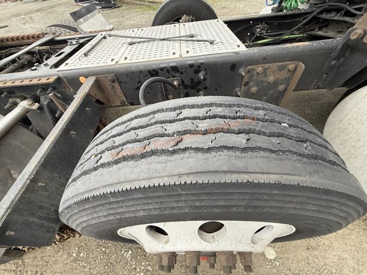 2017-international-prostar-image-24