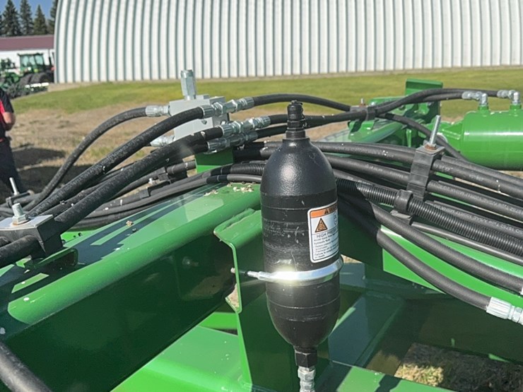 2023-john-deere-h-image-31