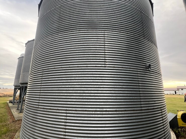 lot-26.-5,000-bu.-grain-bin-to-be-moved,-includes-single-phase-bin-fan-(bin-4)-image-15