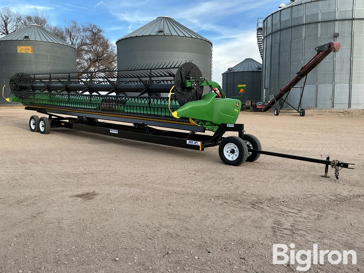 2020-john-deere-735fd-image-1