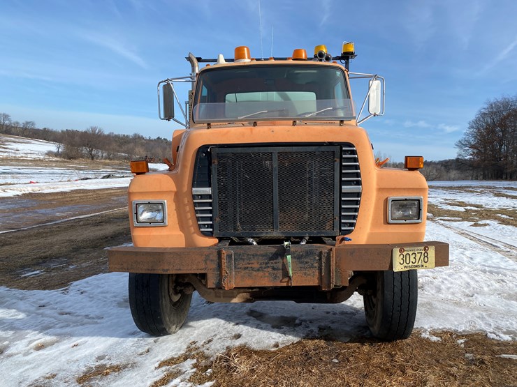 1991-ford-l9000-image-2