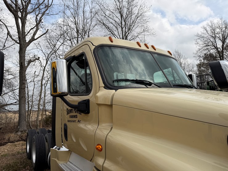 #40955-•-2016-freightliner-cascadia-t/a-daycab-truck-tractor-3akjged54gshn2294-image-36