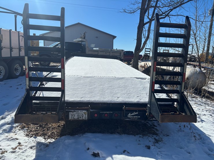 #2272-•-b-&-b-26'-equipment-trailer-image-4