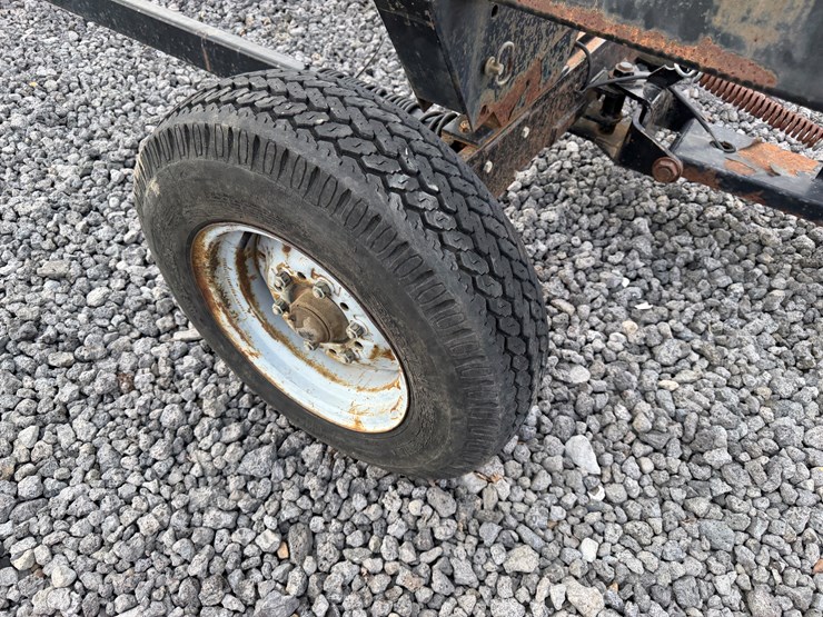 #40979-•-frontier-31'-header-trailer-image-10