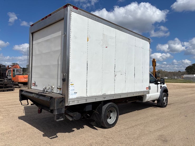 2008-ford-f550-image-3