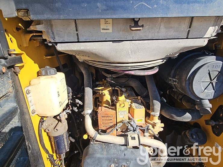 2017-caterpillar-289d-image-25