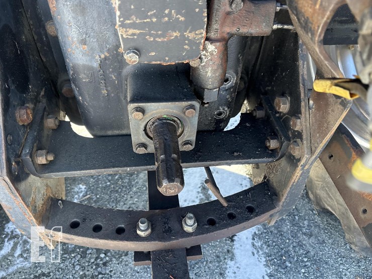 white-2-105-image-12