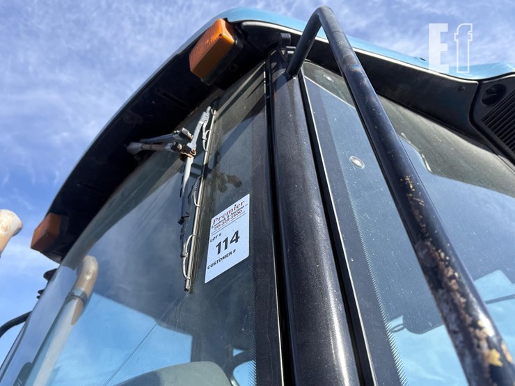 1995-ford-8670-image-32