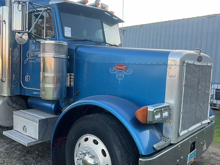 2003-peterbilt-379-image-24