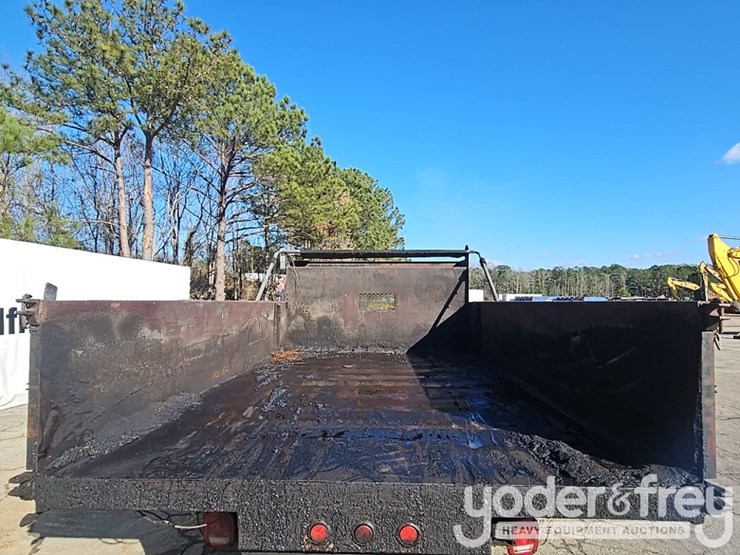 1999-ford-f550-image-16